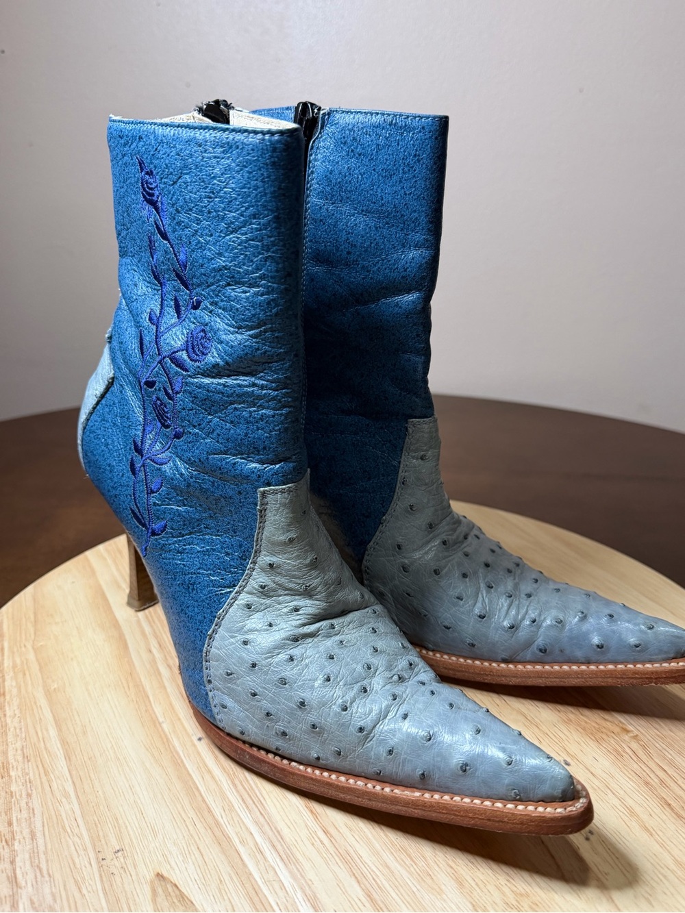 Real de Plateros women’s ostrich leather heels boots